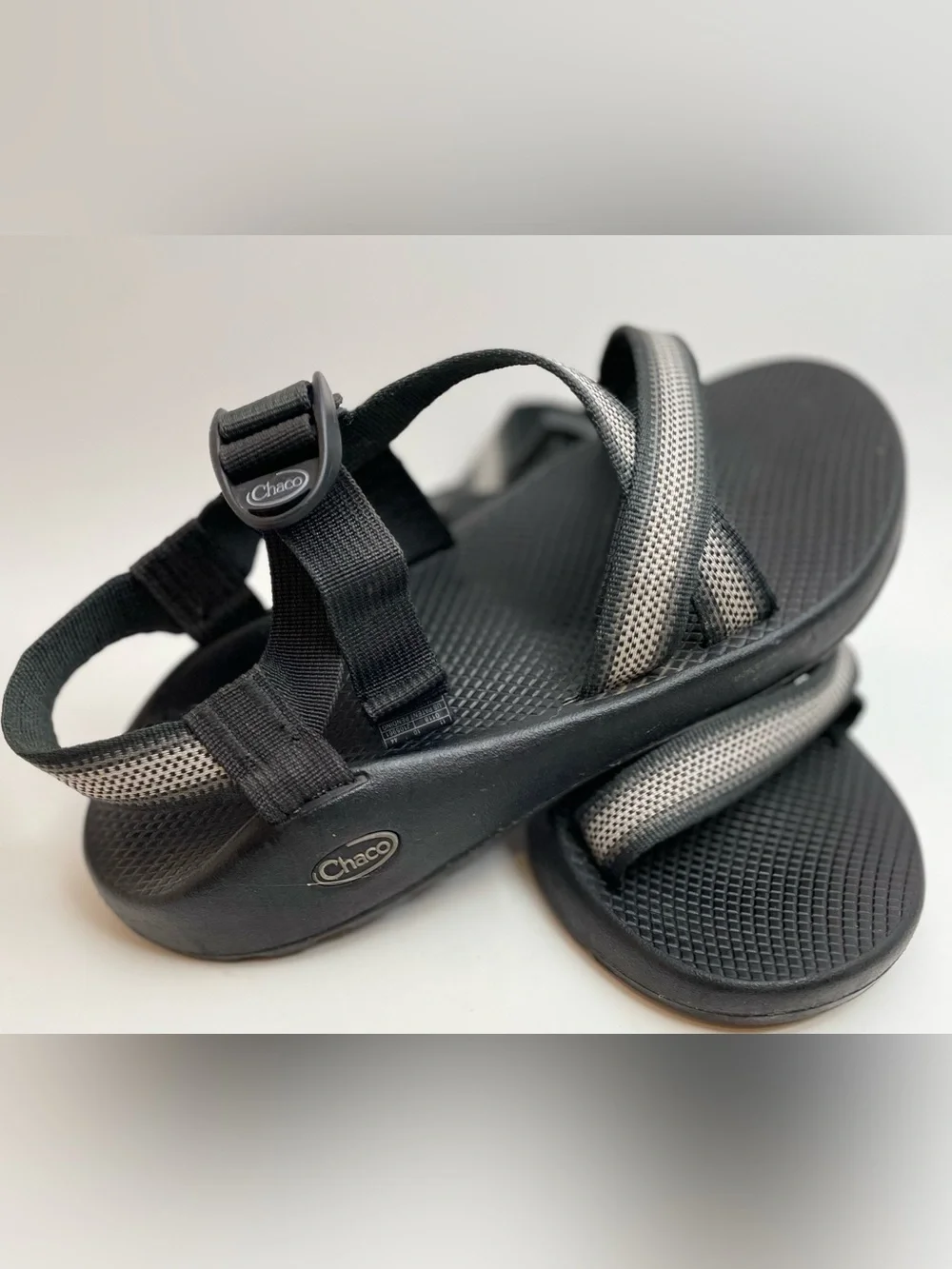 Chaco Z/Cloud Hiking Sport Sandals Black Gray Adjustable Straps Outdoor Sz 11